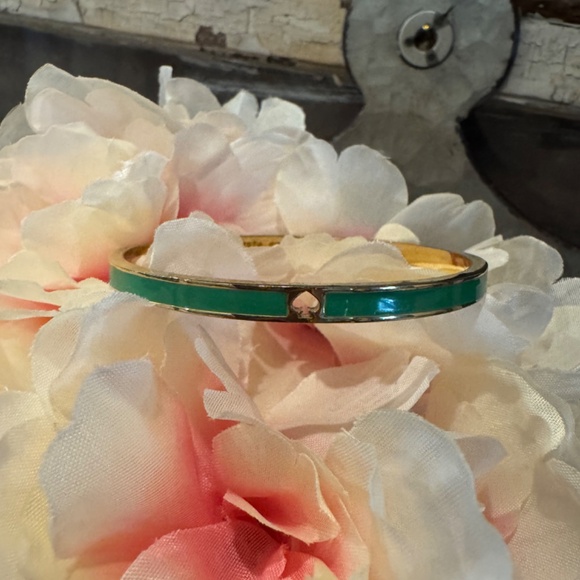 KATE SPADE Thin Dainty BANGLE Cuff BRACELET | Kelly Green Enamel & Gold - Picture 5 of 5